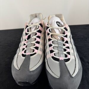 Nike Air Max 95 Sneakers - Gray and Pink